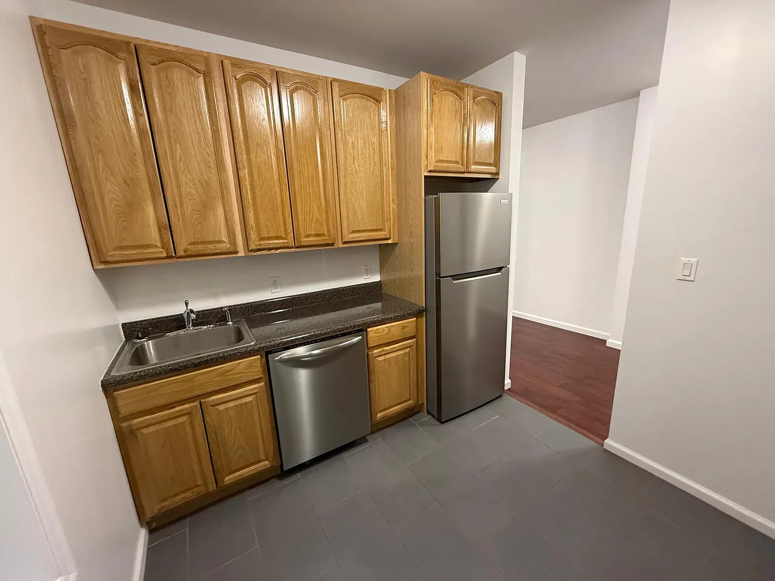 845 Riverside Drive — Photo 2
