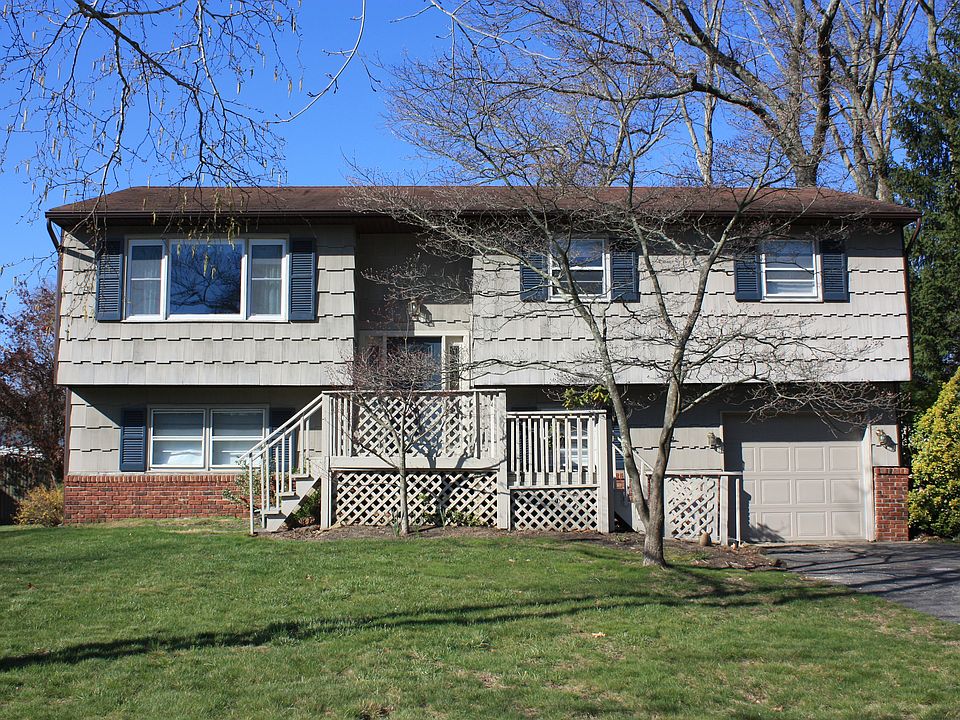 1st image of 944 Alden Dr