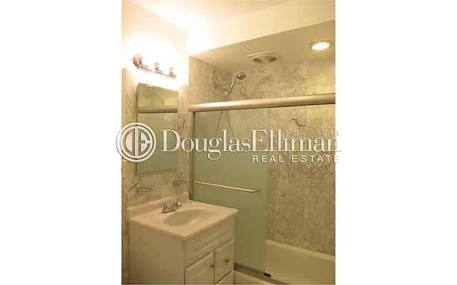 Rented by Douglas Elliman | media 26