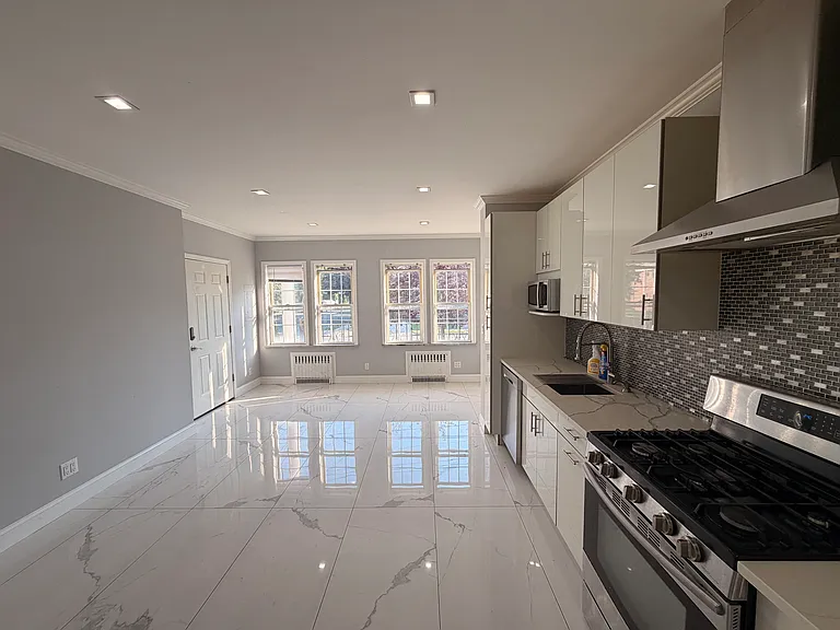253 Alter Ave #1 — Photo 6