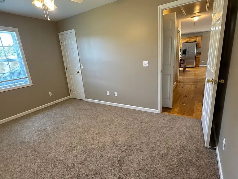 1200 S Spring St — Photo 12