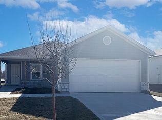 20233 W 194th Ter, Spring Hill, KS 66083