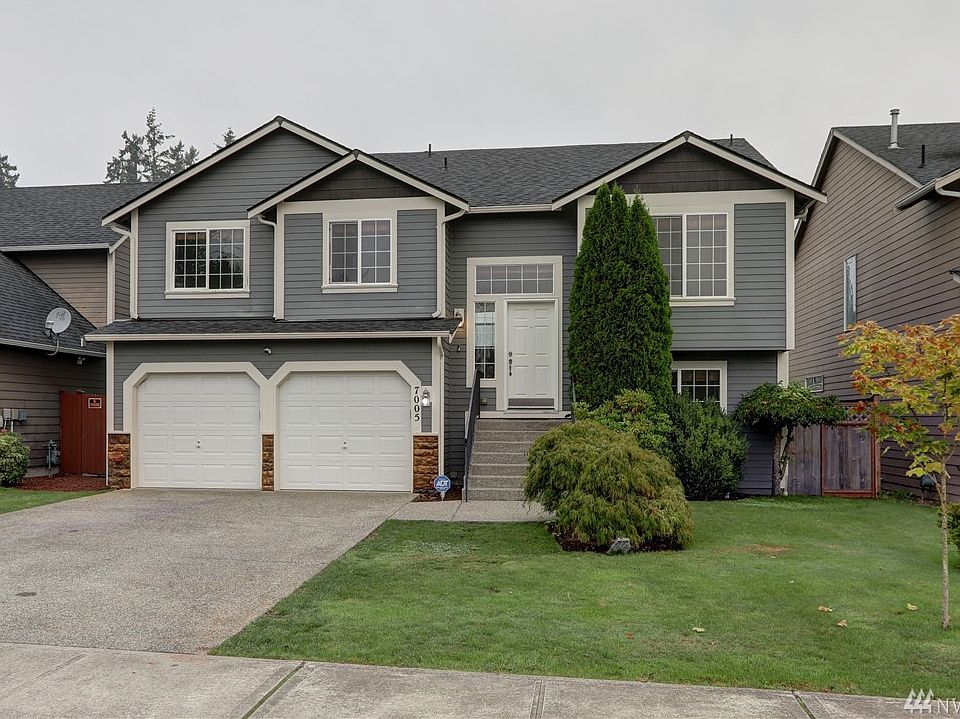 5 bedrooms, 3 baths