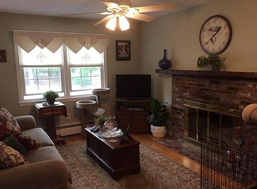 4th image of 26 Woodbine Dr
