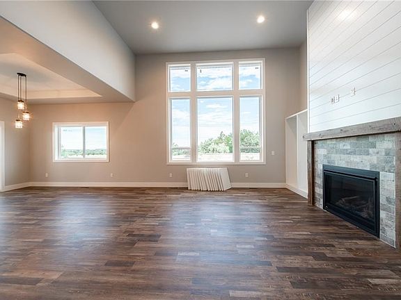 5th image of 5358 Amherst Dr