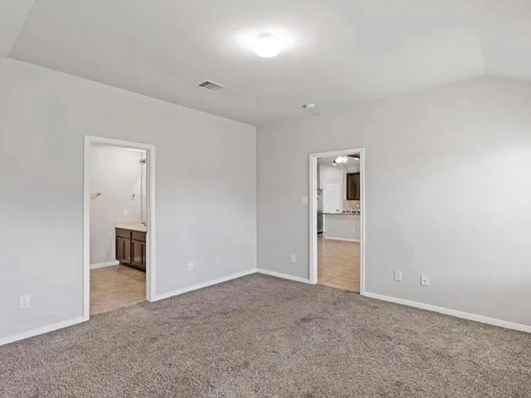 9514 Matilda Creek Ct — Photo 8