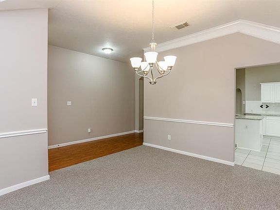 4th image of 2326 Standing Oak Ln