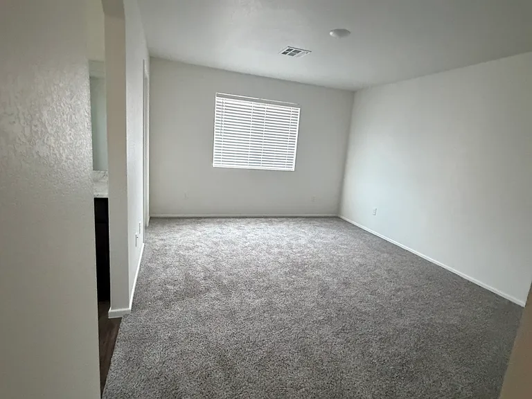 7215 E 44th Ln — Photo 10