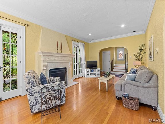 3rd image of 754 Yale Ave
