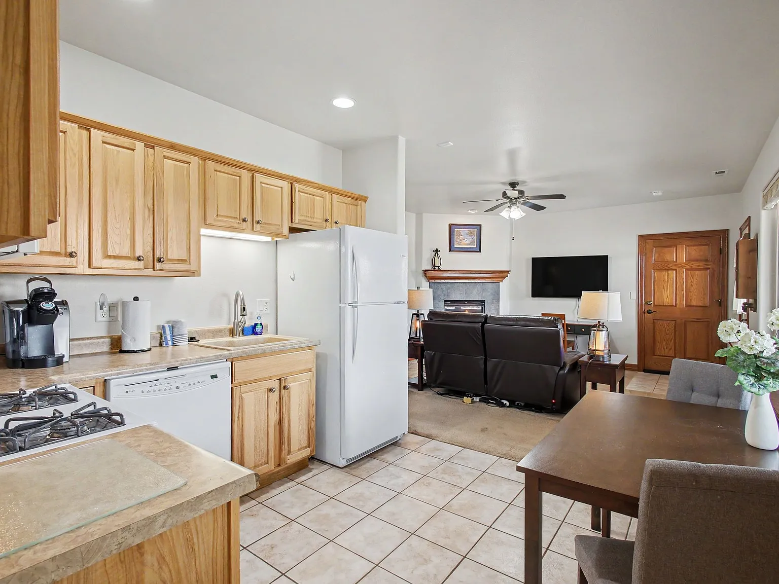 Antelope Ln, Colorado Springs — Photo 4
