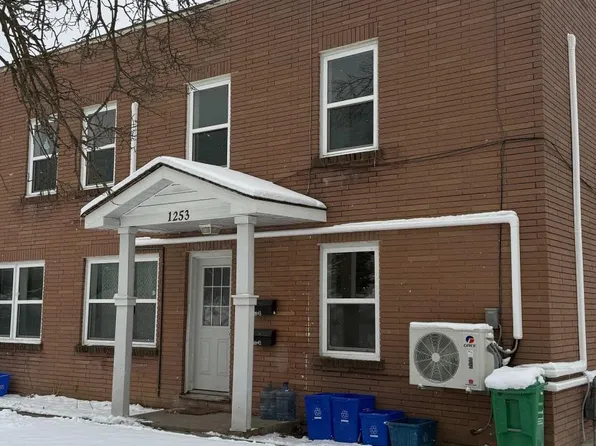 1253 A Clonsilla Ave #B, Peterborough, ON K9J 5Z1