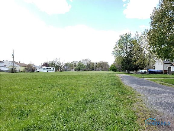 3rd image of 2200 Gallier Dr