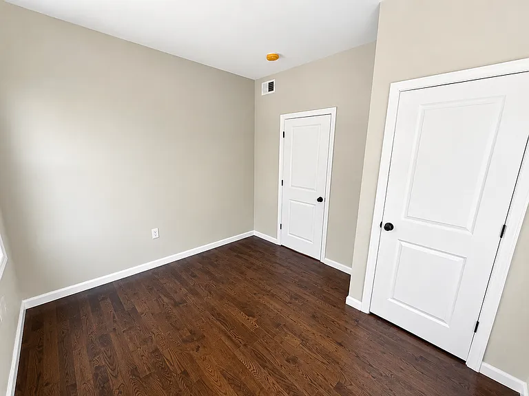 21 Chelsea Ave — Photo 27