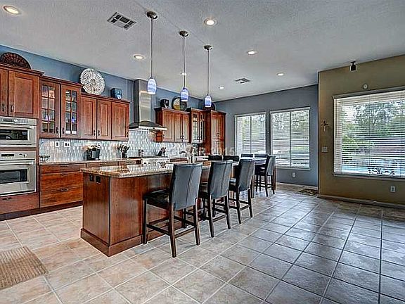 4th image of 10769 Chillingham Dr