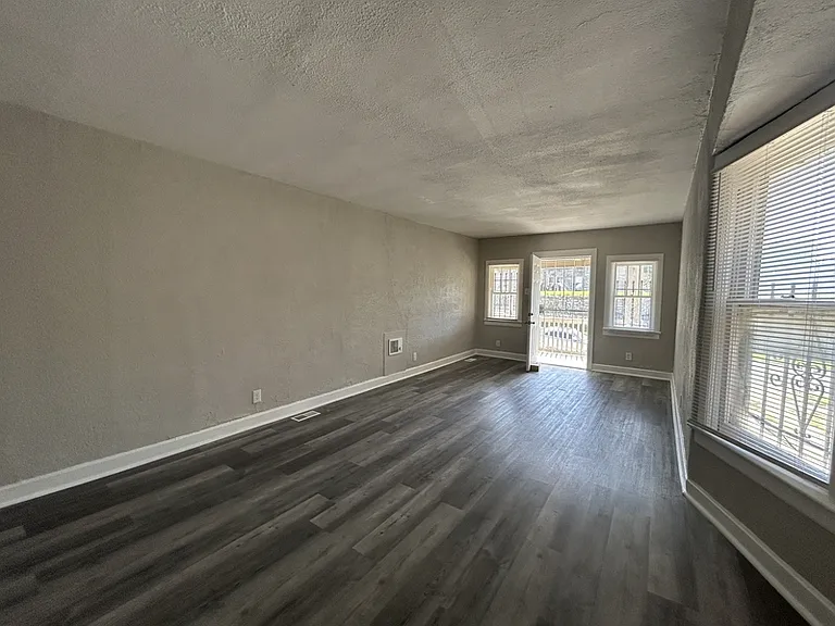 111 N Denver Ave #A — Photo 3