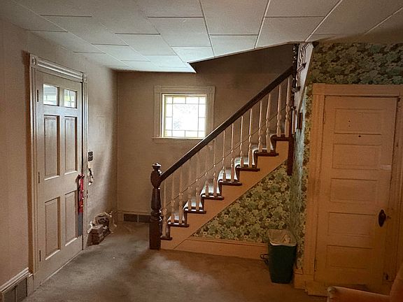 5th image of 27 Dexter Street