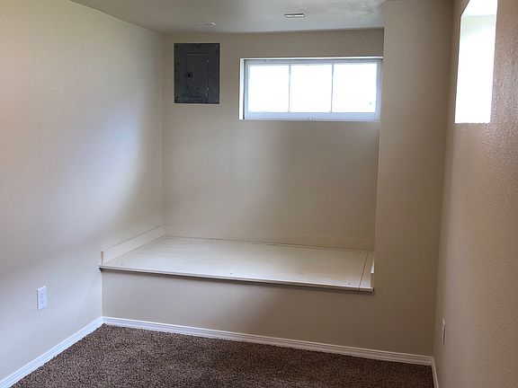 3rd image of 320 W Pine St #1/2