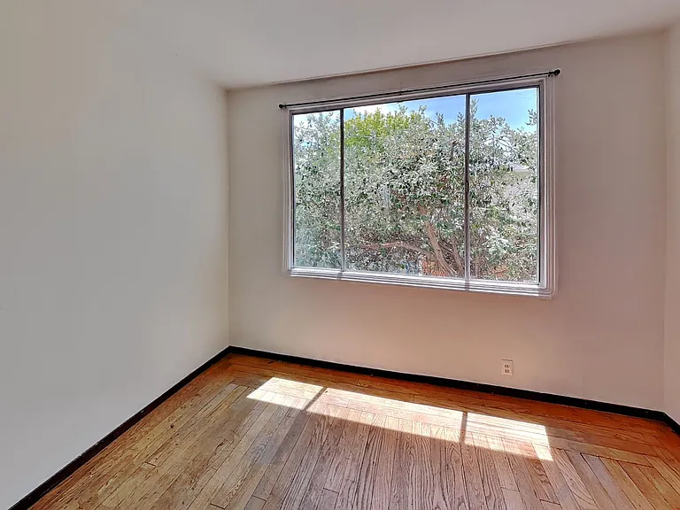1716 Marin — Photo 7
