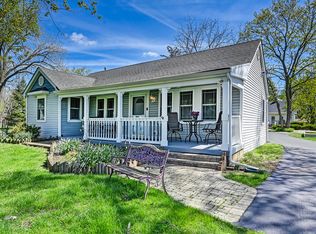 223 S Grant St, Westmont, IL 60559