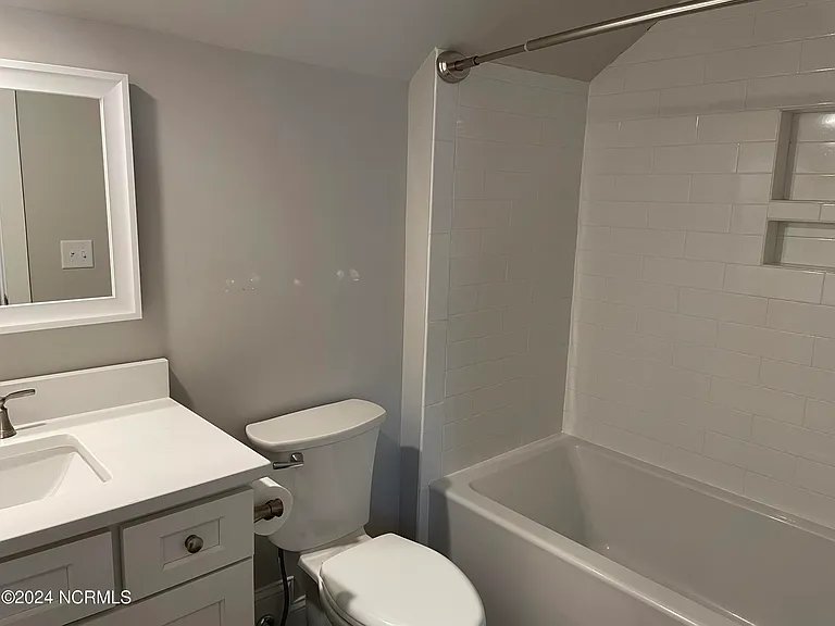 1267 Linden Rd — Photo 13