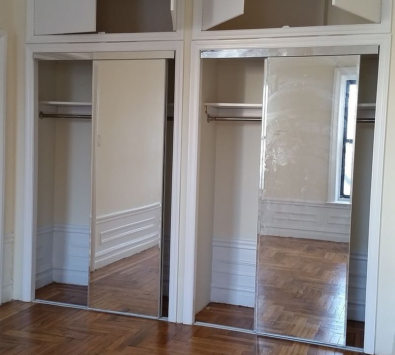 1st image of 914 42nd St APT D4