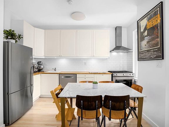 3rd image of 128 Willow St APT 2C
