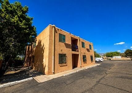 2nd image of 609 Mesilla St SE