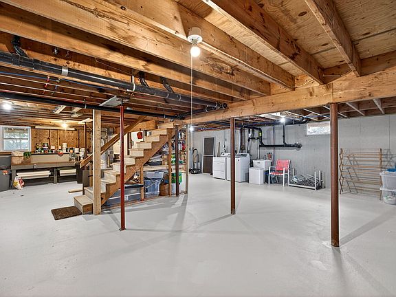 3rd image of 655 Herring Brook Road