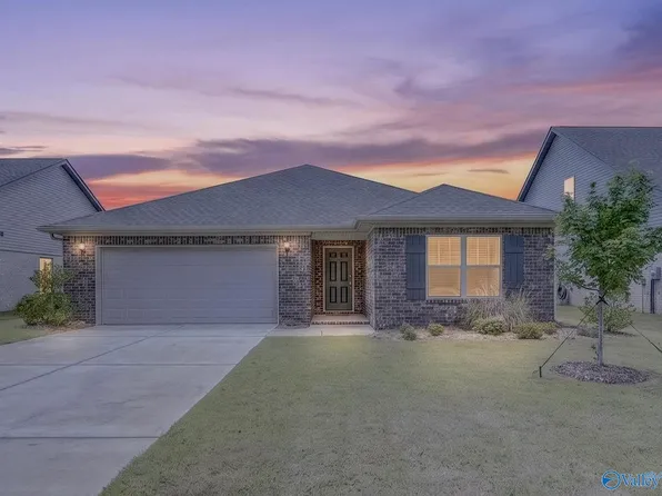 102 Waltrip Dr, Owens X Rds, AL 35763