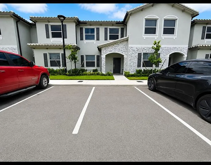 126 SE 11th Ct — Photo 1