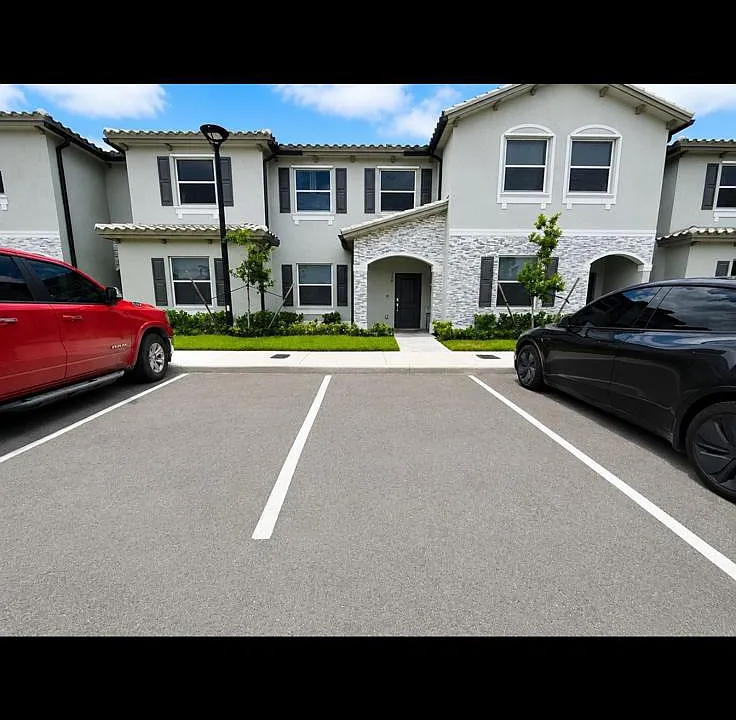 126 SE 11th Ct
