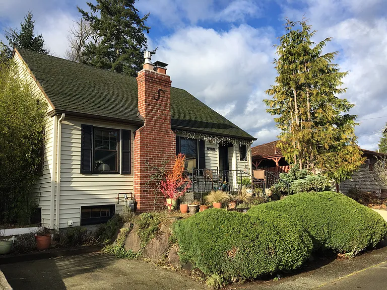 2709 49th Ave SW #A — Photo 2