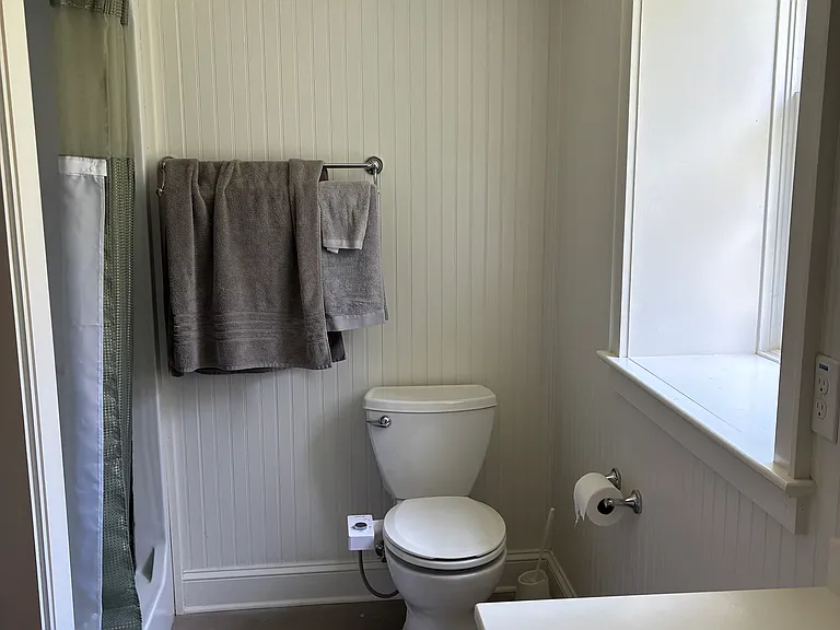 313 Oakland St — Photo 14