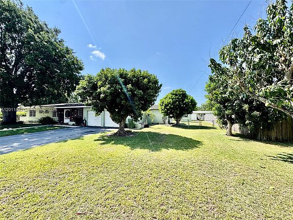 5th image of 434 NW 20th St