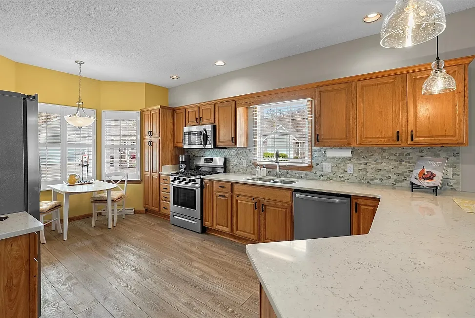 2 bed, 1510 sqft, $1,300 — Photo 2