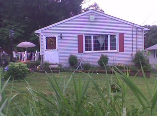 33 Parkview St, Meriden, CT 06451