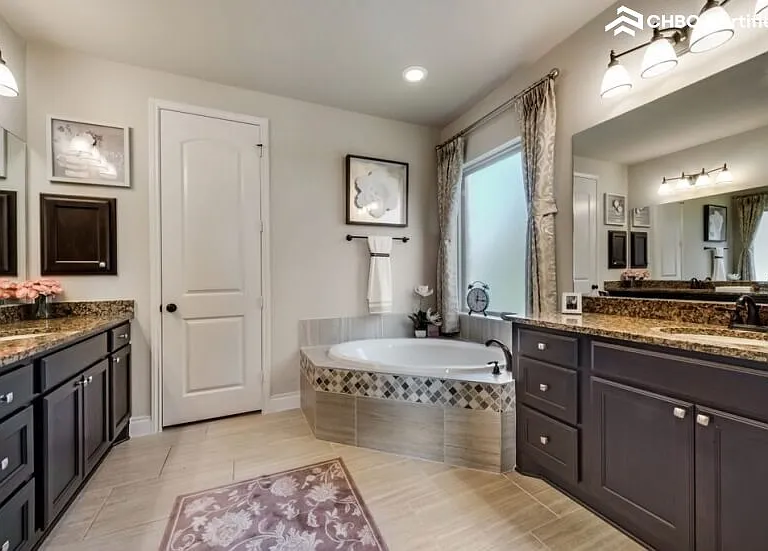 3830 Desert Springs Ln — Photo 18