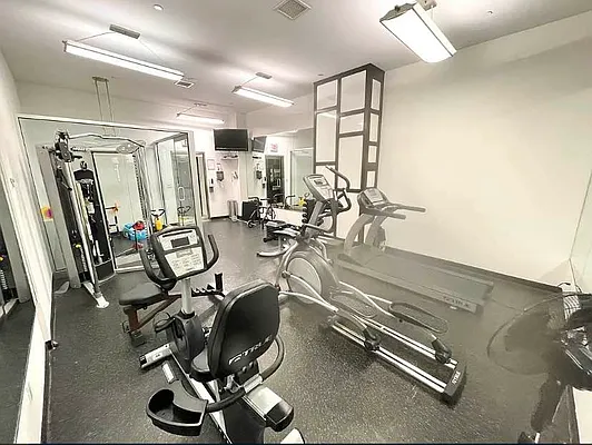 Rented by Contact Realty | media 29