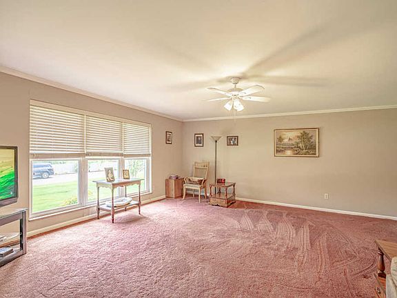 4th image of 3261 Calloway Cir