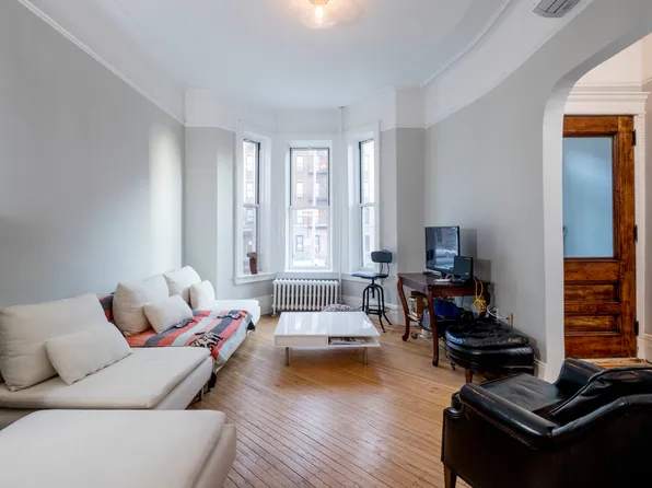 285 Empire Boulevard image 1 of 5