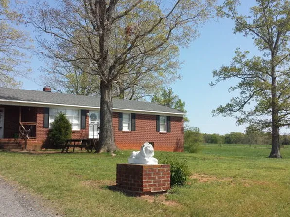 617 Allens Lake Rd, Dillwyn, VA 23936