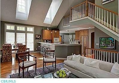 4th image of 2220 Lane Woods Dr