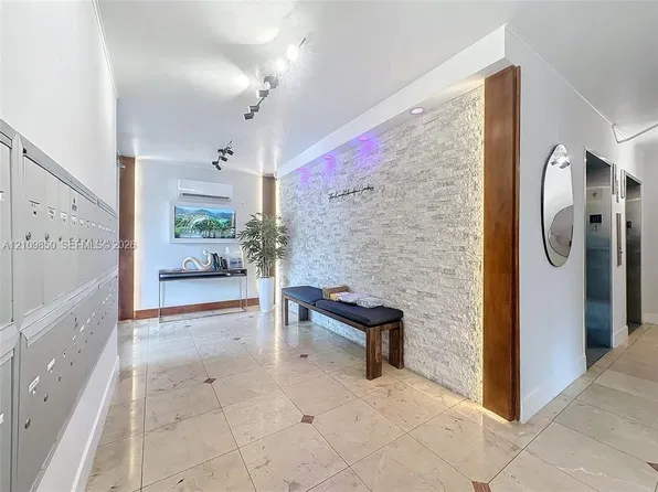 7133 Bay Dr APT 705, Miami Beach, FL 33141