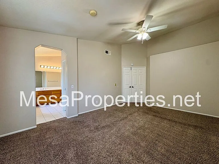 14383 La Crescenta Ave — Photo 17