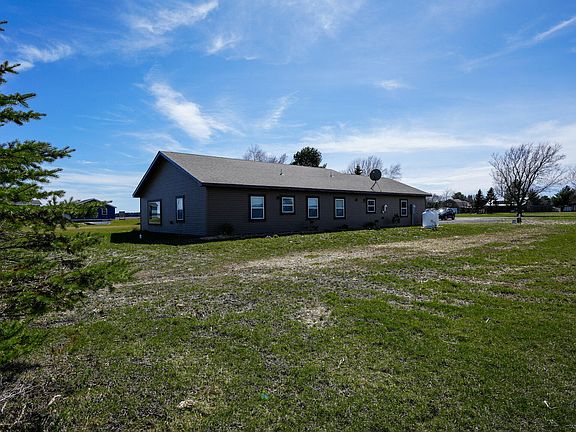 5th image of 40 Dunn Rd