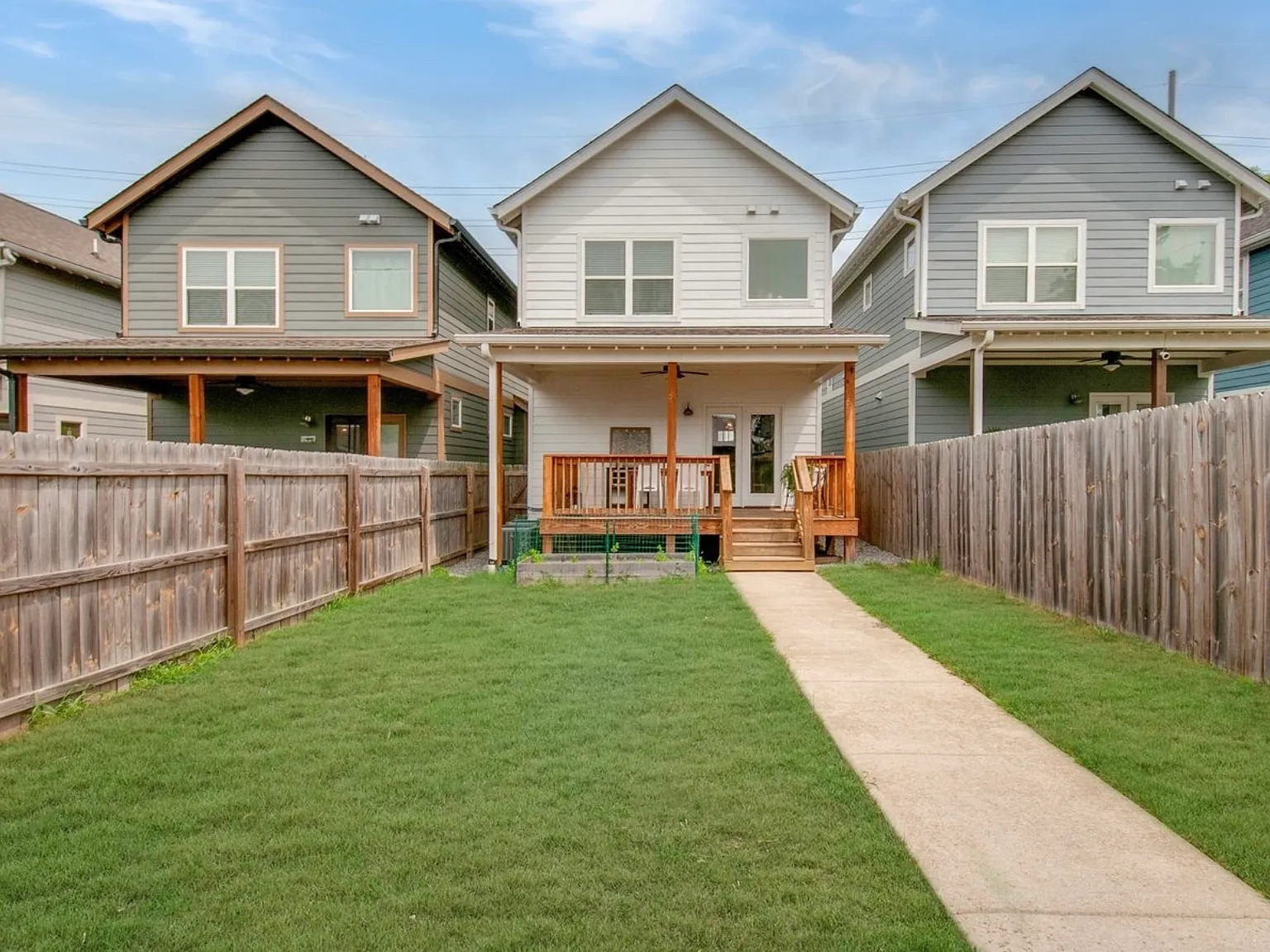 4 bed, 1983 sqft, $4,000 — Photo 3