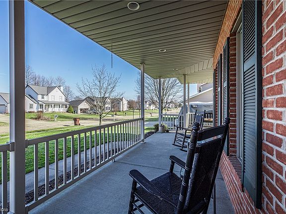 5th image of 304 Shawnee Cir