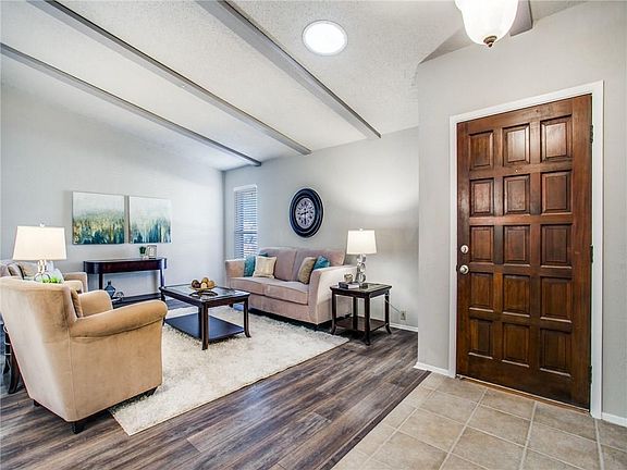 2nd image of 3000 White Oak Dr