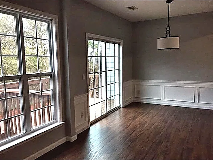 3 bed, 2.5 bath, 1750 sqft, $2,652 — Photo 2