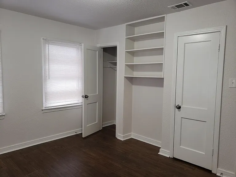 4256 Standish Rd — Photo 4